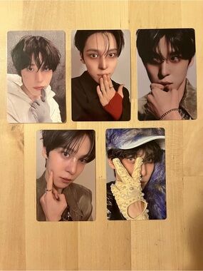 Set of five OFFICIAL Yunho of Ateez photocards (set # 5)